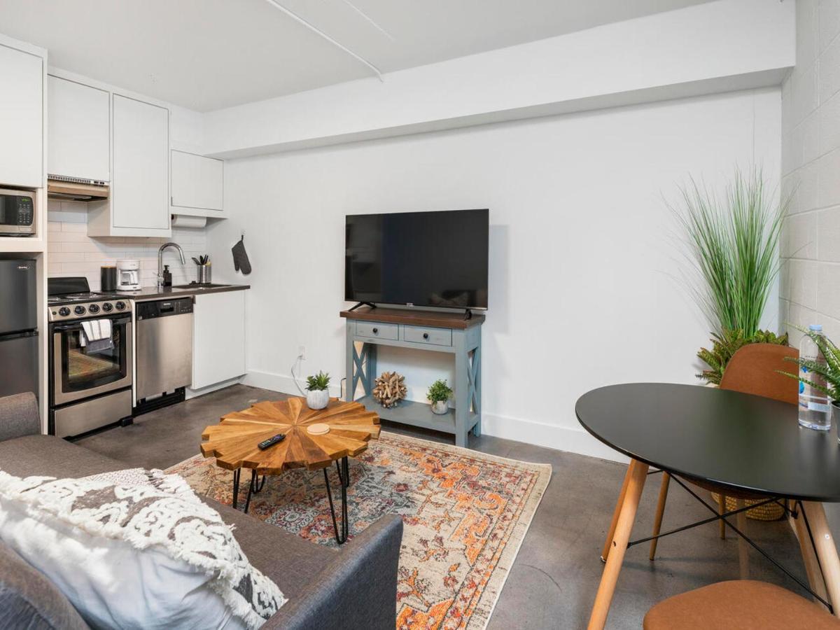 Comfortable Studio With Queen Bed, City Walkable! Apartment Atlanta Exterior photo